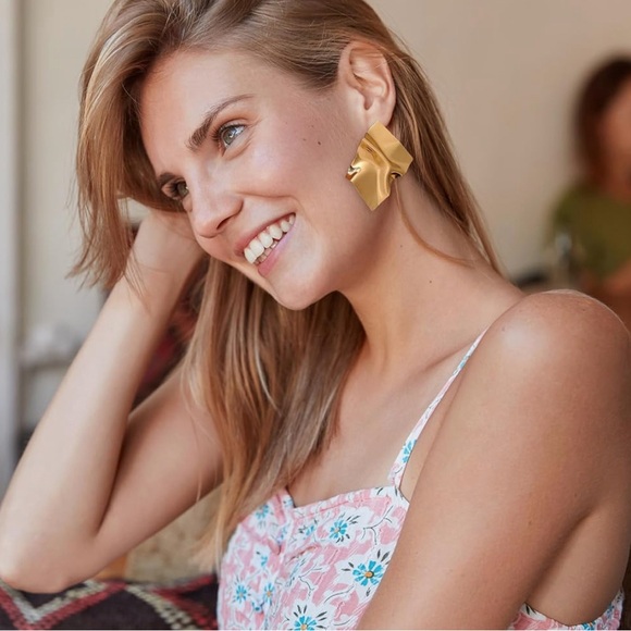 Large Gold Fold Square Large Earrings - Picture 6 of 11